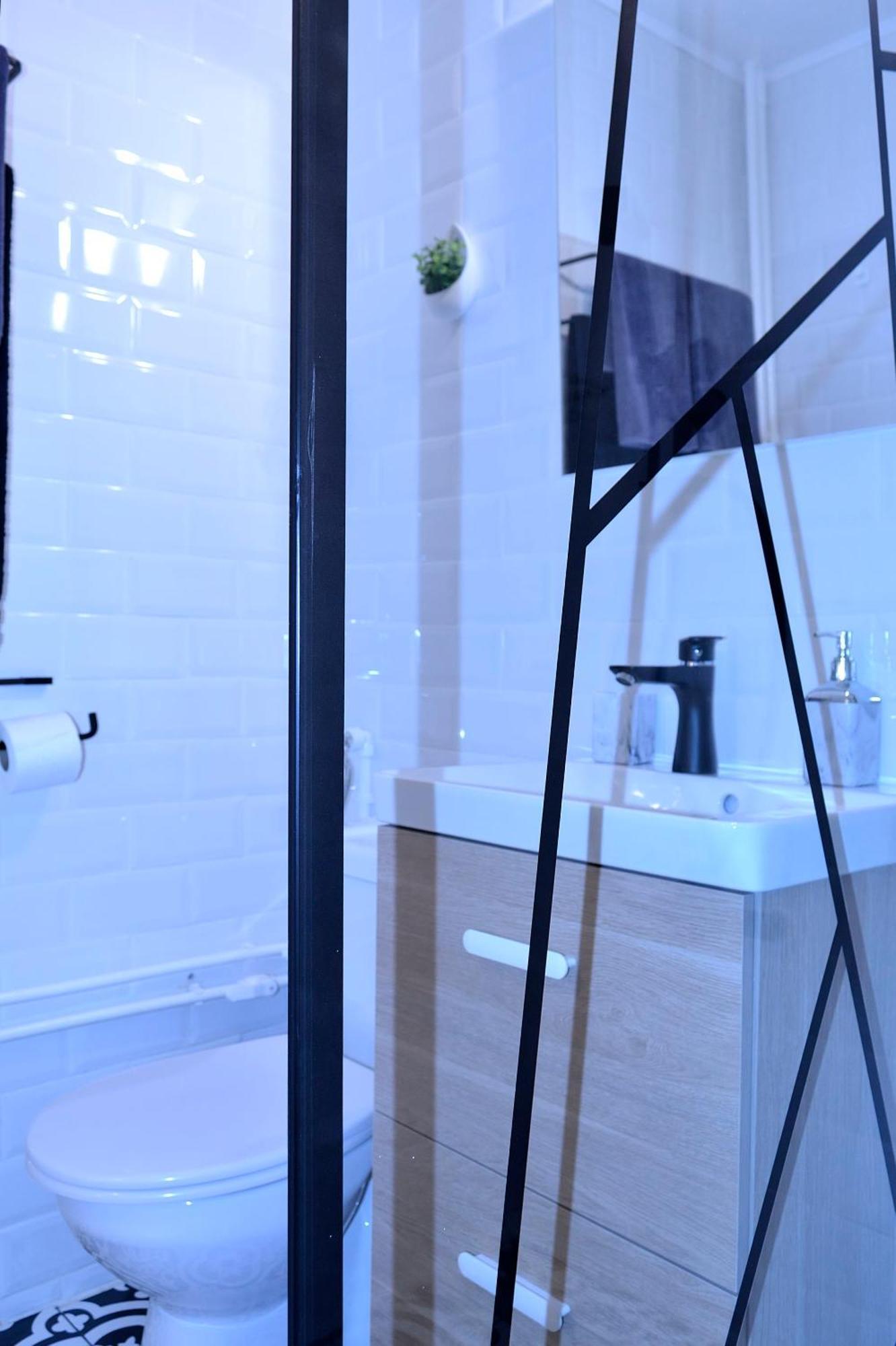 Cozy 2 Rooms Apartment Drumul Taberei ブカレスト エクステリア 写真